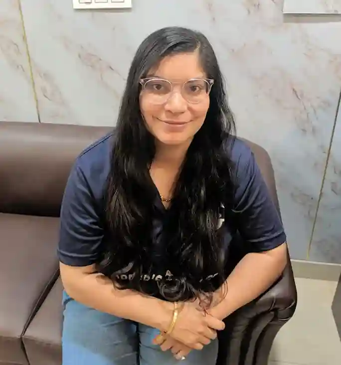 Meenakshi Ma'am — Topper's Choice Faculty